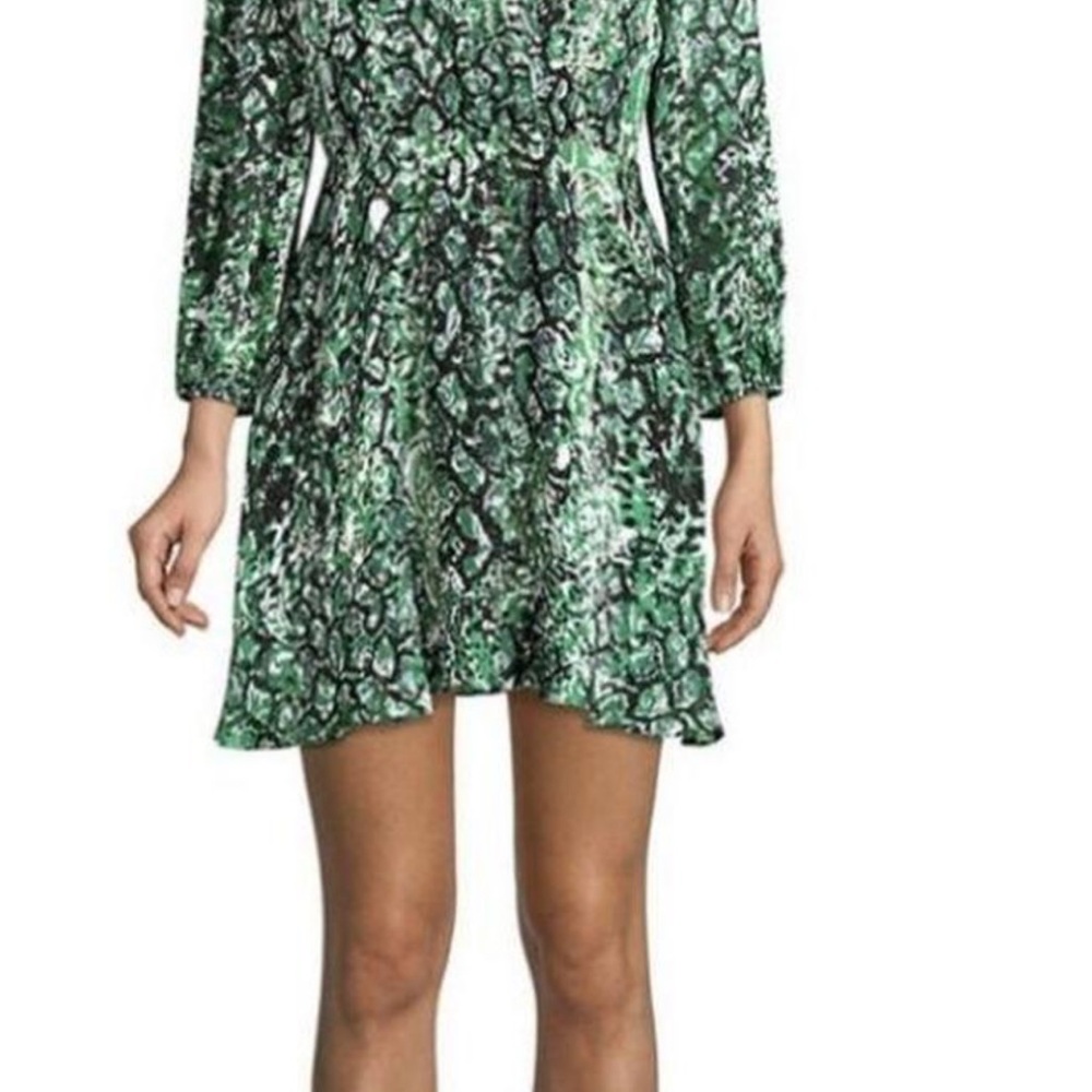 Alice and Olivia Green Animal Print Women's Dress
Comes with matching collar.